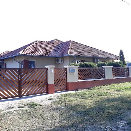 Hotel Bella Vendeghaz Mórahalom Exterior foto